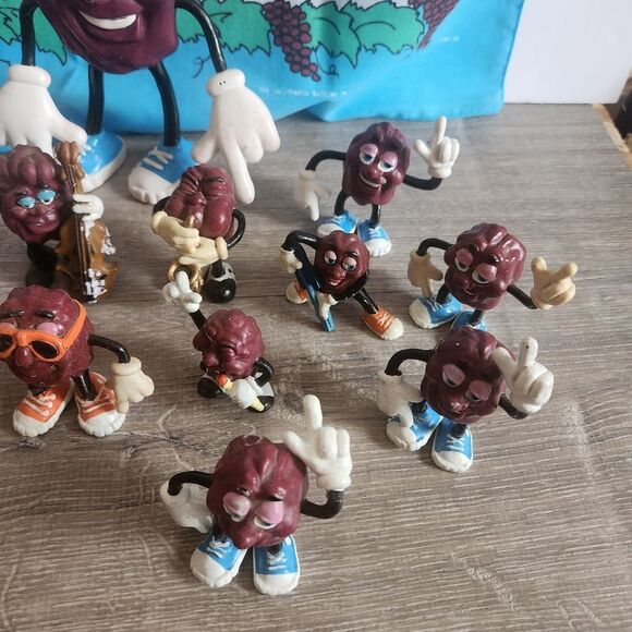 Vintage 80s Lot Of California Raisins PVC  Vinyl Figures & Collectibles Stickers - Picture 2 of 12